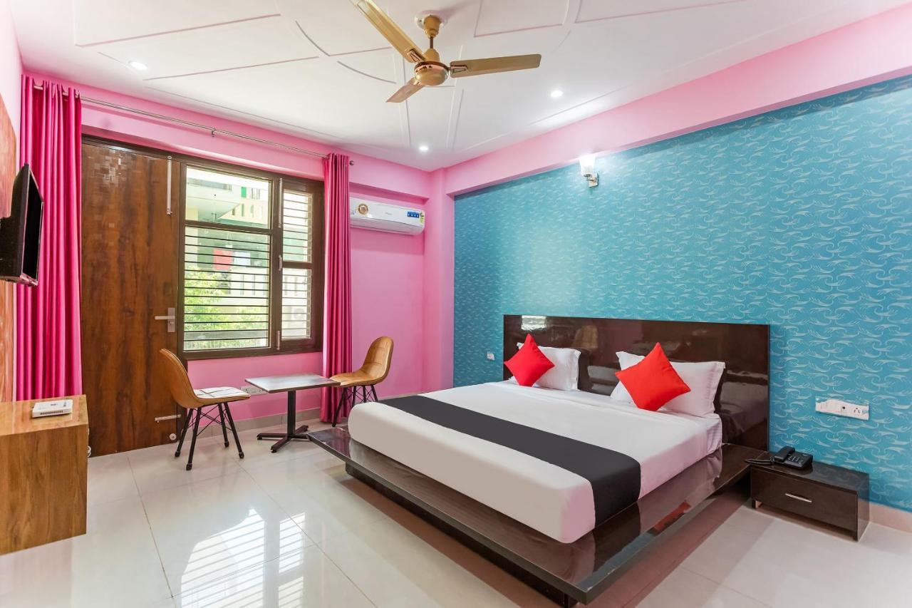Capital O Harish Residency Hotel Gurgaon Exterior photo